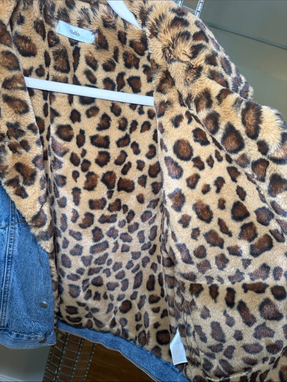 Adika Blue Denim Jacket with Leopard Faux-Fur Collar - Picture 4 of 4